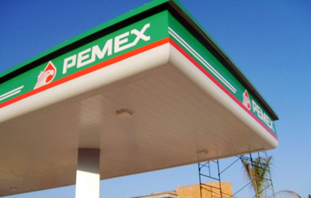 Faldon exterior iluminado AbaGraf Monterrey