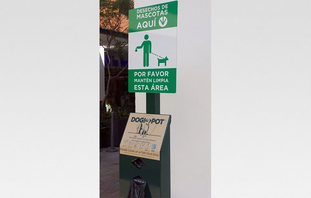 Señalamiento de aluminio en vinil recortado